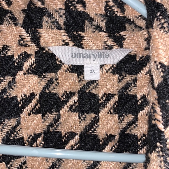 Amaryllis Houndstooth Coat - Picture 3 of 8